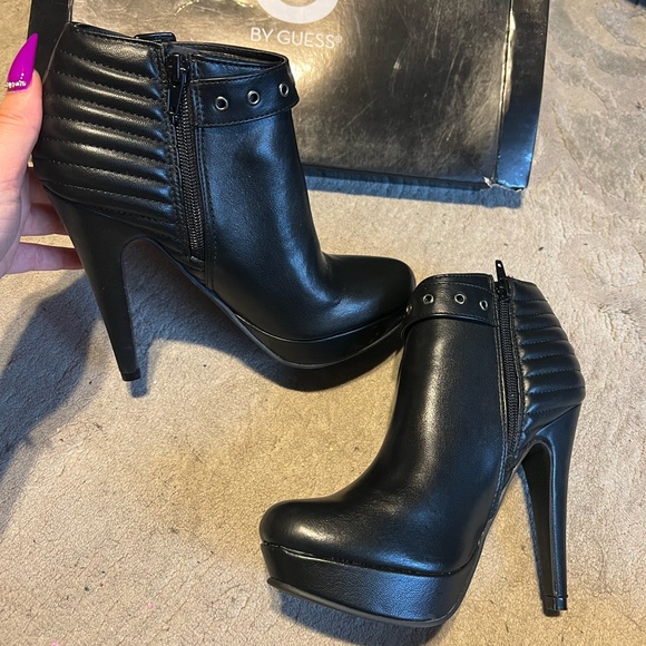 NWB Guess Booties - Picture 7 of 7